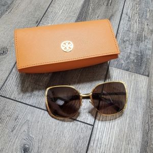 Tory burch gold frame sunglasses